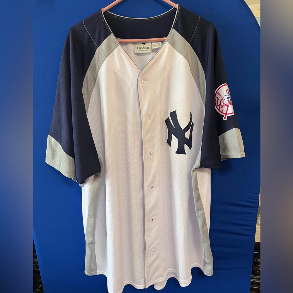 Yankees jersey, button front. 3X